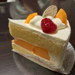 菓子工房グリューネベルク - メロソのケーキ♡