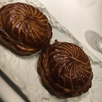 ラチュレ - パイ包み焼。鹿・熊・フォアグラ。マデラーズソースで。