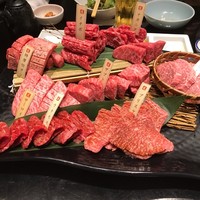 焼肉専科 肉の切り方 日本橋本店 - 