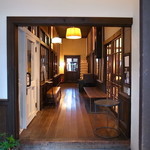 コーヒーボーイ - 廊下の左側が珈琲少年