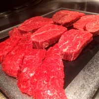 銀座のステーキ 銀座中央店 - 最初はもも肉