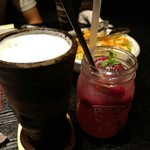 Kuimonoya Wan - 生ビールとフレッシュジャーカクテル