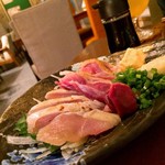 浮島フロートカフェ - ＊川辺地鶏の3種盛合せ（¥880）