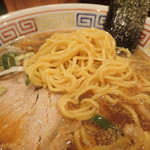 煮干らぁめん 有頂天 - 麺アップ