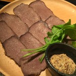 新日本焼肉党 - 牛たん燻製