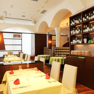 A classy, stylish space for lunch and dinner.