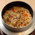 Recommended chicken Kamameshi (rice cooked in a pot)