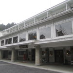 メインダイニングルーム - 白亜の外観、それ自体が”日光の名所”です