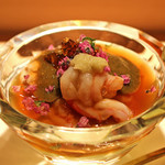 生湯葉と車海老と枝豆のムース　ピータン ソースで