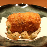 松茸のコロッケ　ミズのコブコの天ぷら添え　タルタルソースで