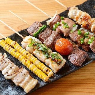 ≪40 types of flavors≫ Enjoy the freshest charcoal-grilled yakitori in Haruyoshi!