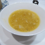 中国料理 北京 - 上海蟹味噌入りフカヒレスープ