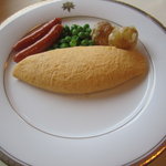 メインダイニングルーム - オムレツ、チョリソーソーセージ