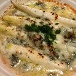 ガルニ - ホワイトアスパラのゴルゴンゾーラチーズ焼き