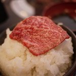 熔岩焼肉　牛火 - ロースオンザライス