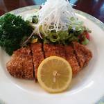 牛ヒレカツランチ。