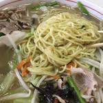 中華料理 阿Q - タンメン麺アップ