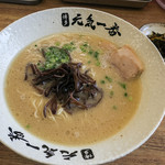 博多元気一番‼︎ - 「濃厚豚骨ラーメン」（700円）。