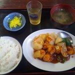 町の小さな食堂 日天 - 