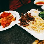 焼肉 鶯谷園 - キムチなむるー