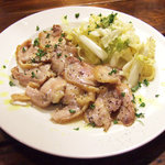 香菜軒 - 自家製温かいスモークチキン(780円)