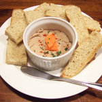 香菜軒 - 豚のレバーペースト 地粉パン付(620円)