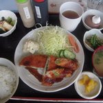 カラフル - 日替わり定食