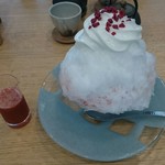 和菓子 村上 - かき氷 いちごミルク。