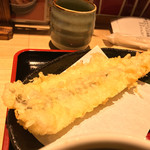 味奈登庵 - 長さ・厚さともに充実の穴子天ぷら♡  
      今日の穴子天ぷらはとても良かったナ