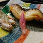 つる由 - ピーナツ焼いたのめっちゃ美味い！