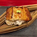 銀座 しのはら - 穴子飯蒸し藁に包んで