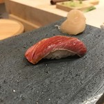 すし昇 - 鮪の軽い炙り