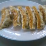 八芳苑 - 餃子（300円）