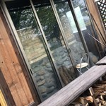 しぜん酵母と石窯ぱん bunga - 小屋中の石窯