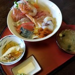 まんぷく処 まま屋 - 海鮮丼 1300円