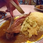 ナイルレストラン - 骨と身をわけてくれます