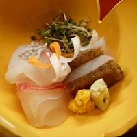 赤坂 菊乃井 - 明石天然鯛　うおぜ　菊花酢漬け　山葵
