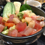 北海道朝市 - 限定バラちらし丼 ¥540