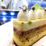 Toshi Yoroizuka - ベルナール