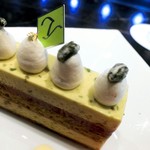 Toshi Yoroizuka - ベルナール