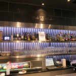 Toshi Yoroizuka - 店内模様