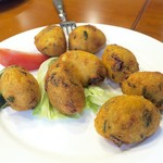DUMBO RESTAURANTE - バカリャウのコロッケ