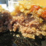 ウシマル - ハンバーグ(断面)