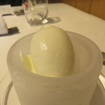 ウシマル - 自家製の牛乳で作ったアイスクリームとヨーグルト