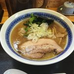 麺屋 頂 中川會 - 濃厚魚介鶏らーめん800円