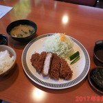 チャールスとん - (2017年)厚切りロースかつ定食（ランチ）　1180(税込)