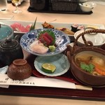 特別食堂 日本橋 - 松茸土瓶蒸しにぎりずし