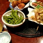 満月 - 磯部揚げ、枝豆、ハム。コース後半で枝豆が出るのは珍しい。