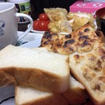 コアンドル - お皿とコーヒーカップはスヌーピーでコーデして見ました。