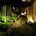 御懐石 志ら玉 - 落ち着いた中庭